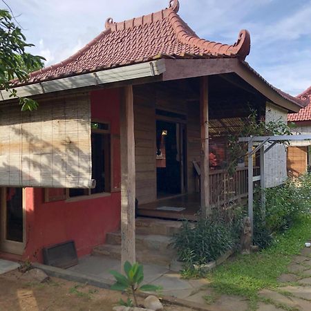 Harry'S Ocean House Pacitan Apartman Kültér fotó