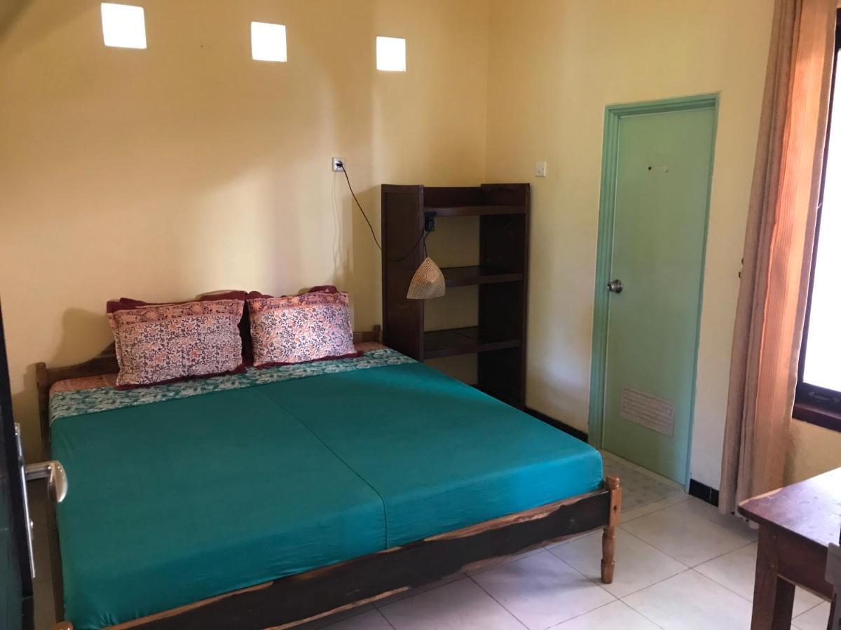 Harry'S Ocean House Pacitan Apartman Kültér fotó