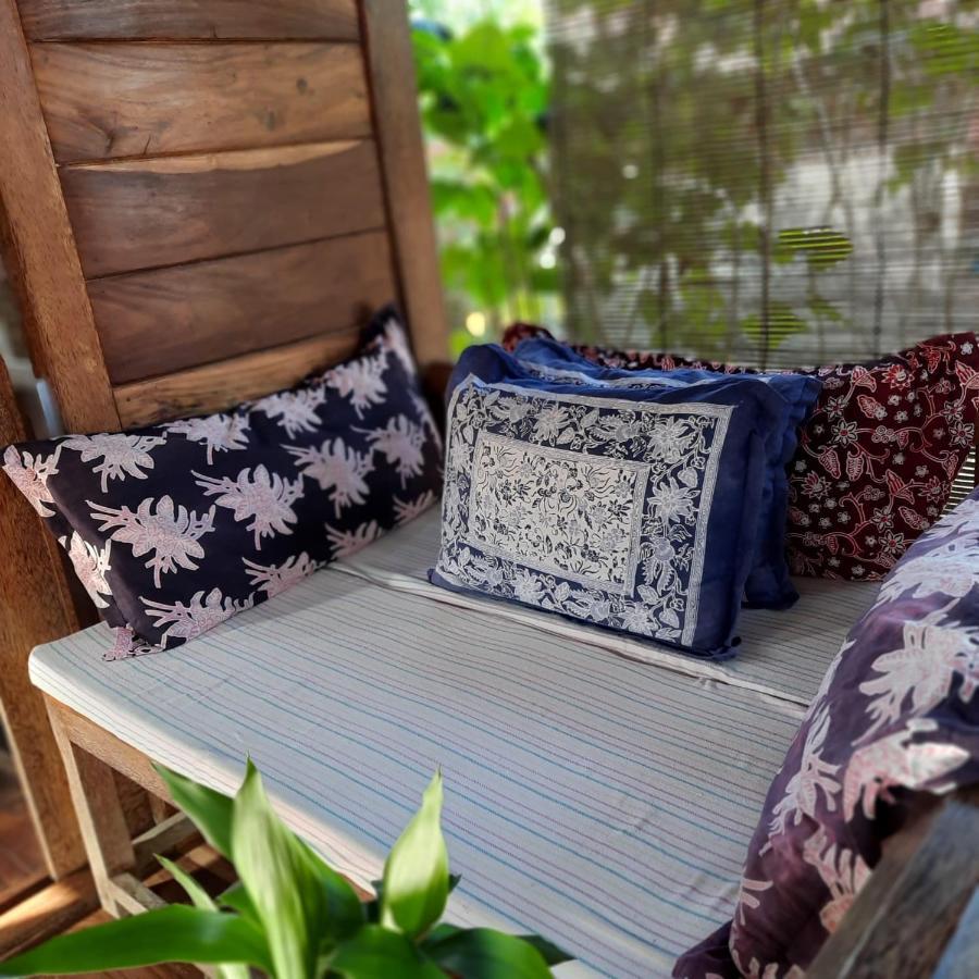 Harry'S Ocean House Pacitan Apartman Kültér fotó