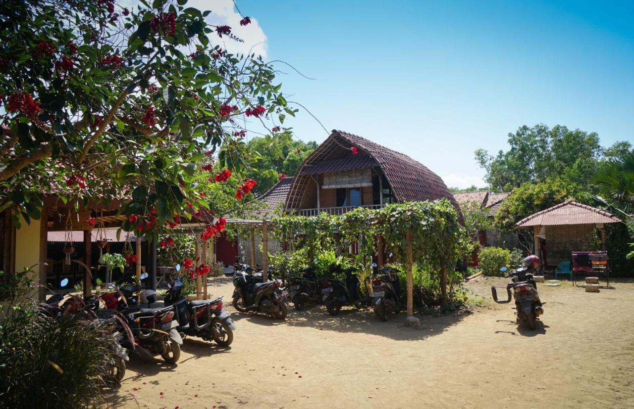 Harry'S Ocean House Pacitan Apartman Kültér fotó
