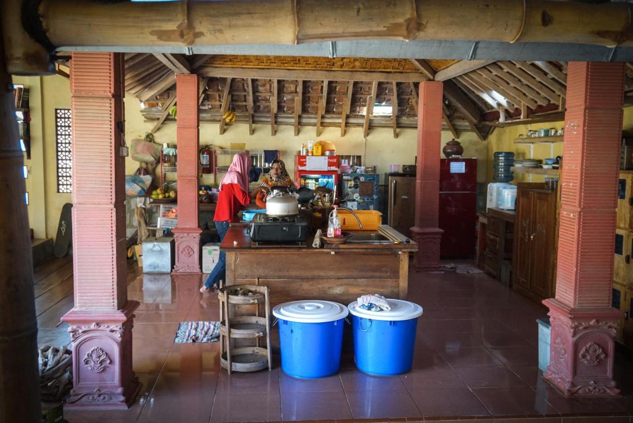 Harry'S Ocean House Pacitan Apartman Kültér fotó
