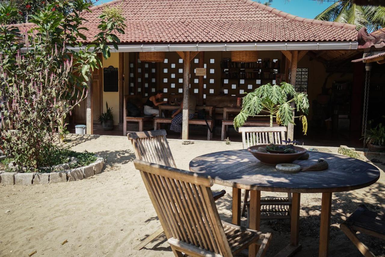 Harry'S Ocean House Pacitan Apartman Kültér fotó
