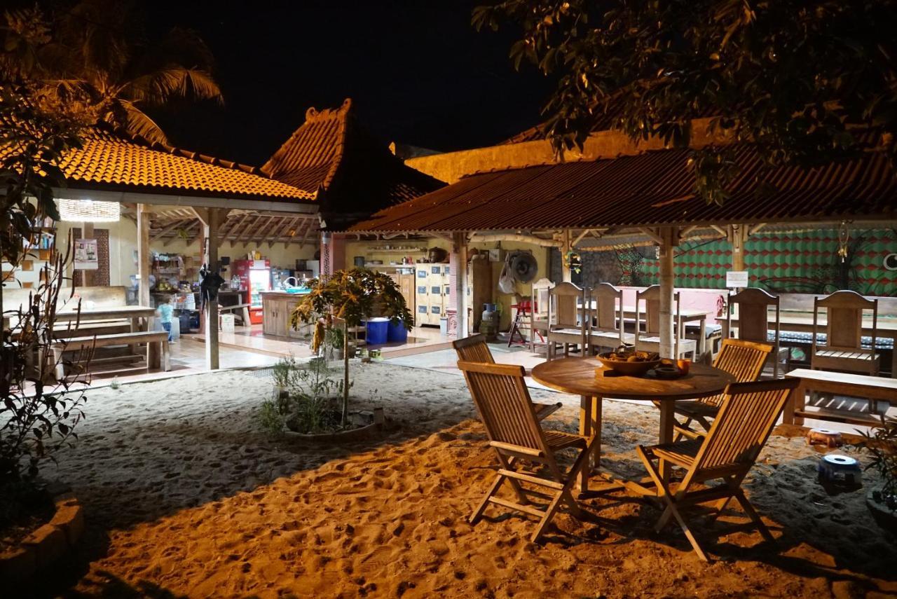 Harry'S Ocean House Pacitan Apartman Kültér fotó