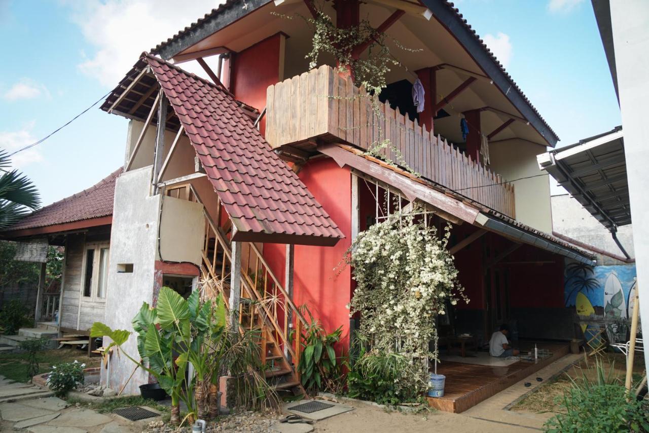 Harry'S Ocean House Pacitan Apartman Kültér fotó