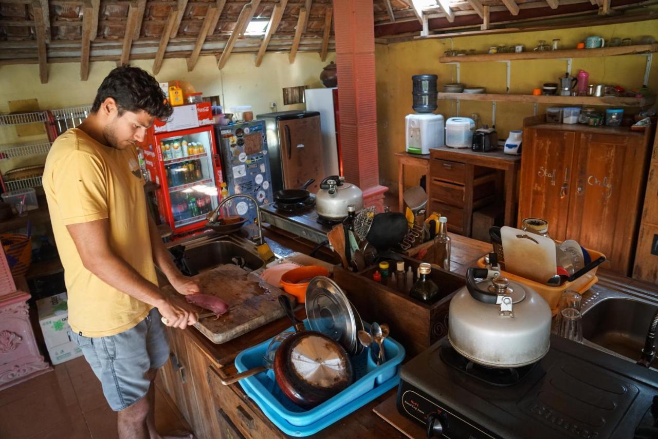 Harry'S Ocean House Pacitan Apartman Kültér fotó