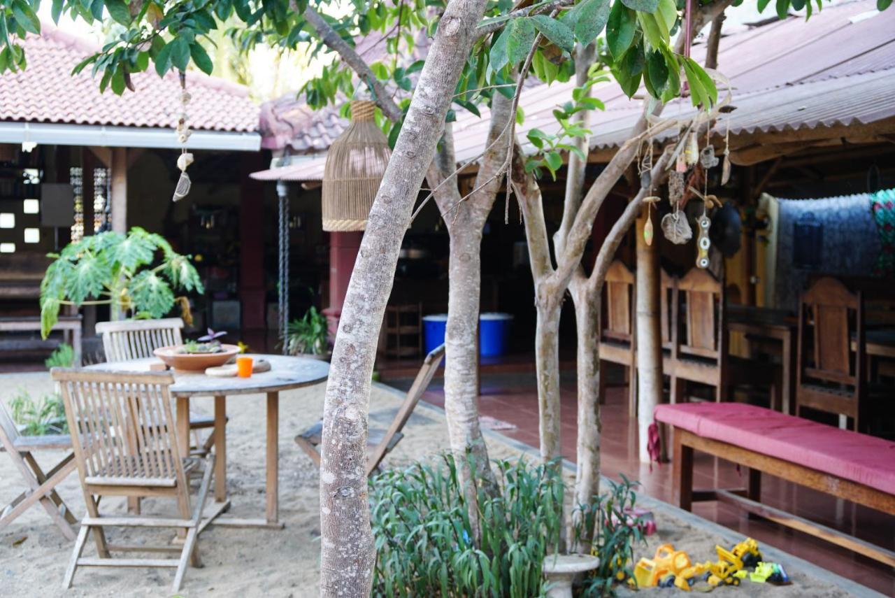 Harry'S Ocean House Pacitan Apartman Kültér fotó