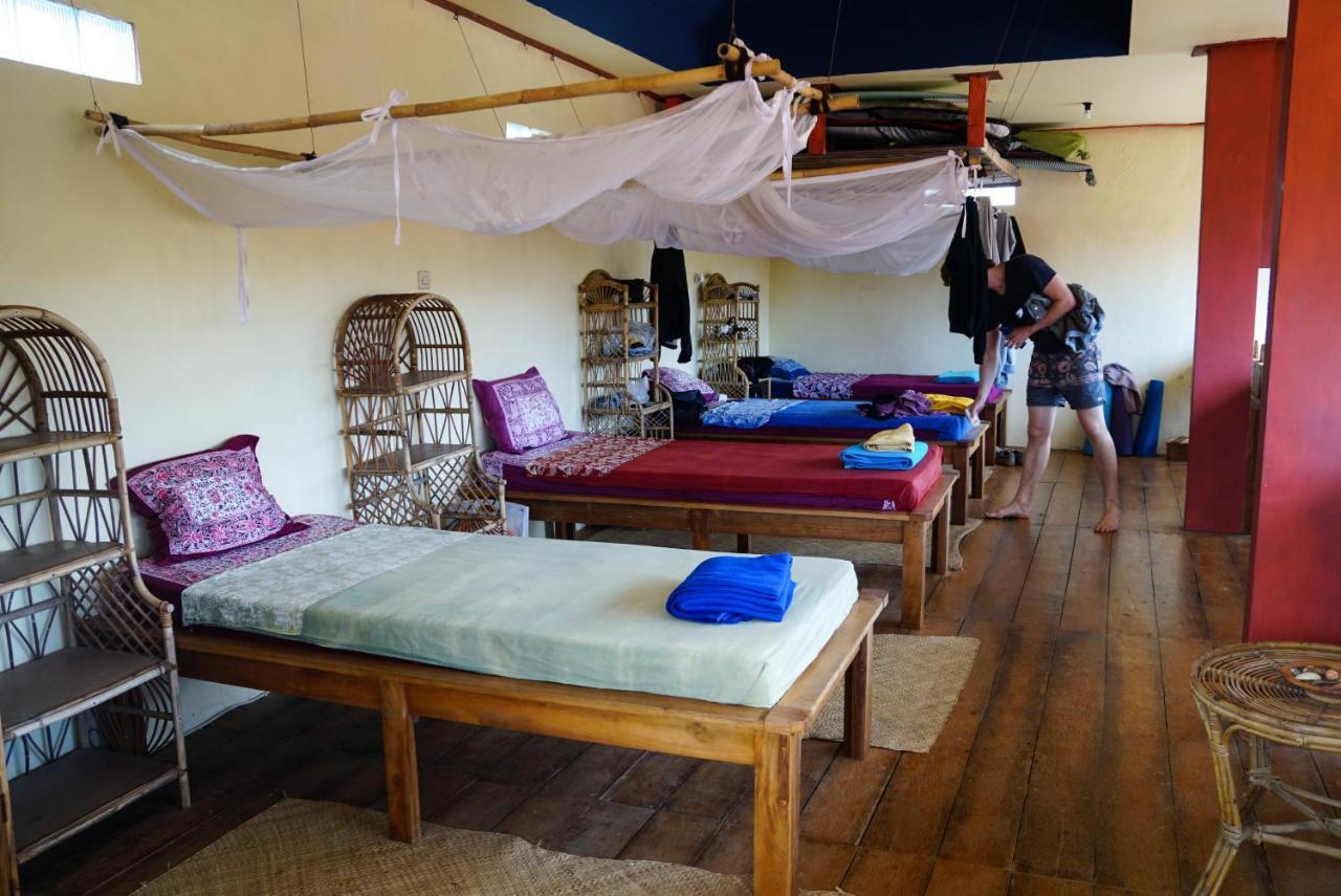 Harry'S Ocean House Pacitan Apartman Kültér fotó
